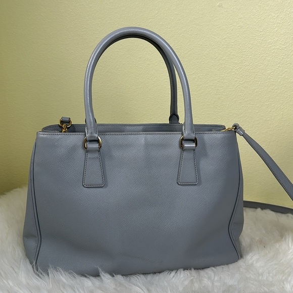 💯Authentic Prada Safiano Leather Handbag🍀 - Picture 6 of 16